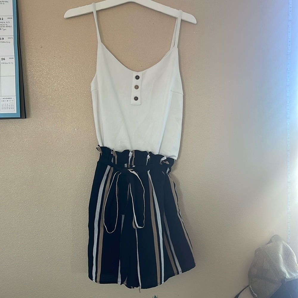 Neutral mini romper